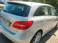Gebraucht Mercedes B180 122 PS (89 kW) 2012 Silber Kleinwagen