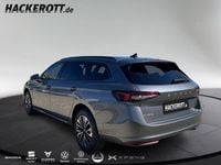 Neu Skoda Superb Selection 150 PS (110 kW) 2026 Grau Kombi