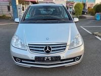 Gebraucht Mercedes A180 109 PS (80 kW) 2010 Silber Limousine