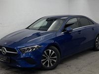 Gebraucht Mercedes A200 150 PS (110 kW) 2024 Blau Limousine