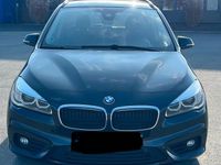 Gebraucht BMW 218 140 PS (102 kW) 2018 Schwarz Kombi