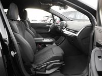 Neu BMW 218 Active Tourer Performance 136 PS (100 kW) 2026 Schwarz Van / Kleinbus