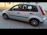Second-hand Ford Fiesta 70 CP (51 kW) 2004 Argintiu Hatchback