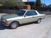 Gebraucht Mercedes C230 136 PS (100 kW) 1983 Grün Coupé