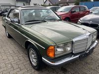 Gebraucht Mercedes 230 136 PS (100 kW) 1983 Grün Coupé