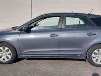 Gebraucht Hyundai i20 Select 75 PS (55 kW) 2019 Braun Kleinwagen