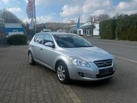 Gebraucht Kia Ceed 109 PS (80 kW) 2007 Silber Kleinwagen