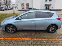 Gebraucht Toyota Auris Hybrid Edition 136 PS (100 kW) 2015 Blau Limousine