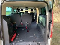 Gebraucht Ford Tourneo 155 PS (114 kW) 2015 Silber Van / Kleinbus