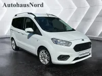Gebraucht Ford Tourneo Courier Titanium 101 PS (74 kW) 2021 Weiß Van / Kleinbus