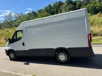 Gebraucht Iveco Daily 136 PS (100 kW) 2018 Weiß Van / Kleinbus