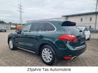 Gebraucht Porsche Cayenne 239 PS (175 kW) 2010 Jetgruen SUV