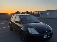 Usata Ford Fiesta 80 CV (58 kW) 2002 Nero Utilitaria