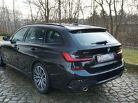 Gebraucht BMW 330e M Sport 184 PS (135 kW) 2020 Black sapphire metallic Kombi