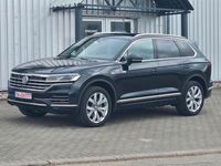 Gebraucht VW Touareg Elegance 231 PS (169 kW) 2020 Blau SUV