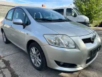 Gebraucht Toyota Auris Life 132 PS (97 kW) 2009 Silber Kleinwagen