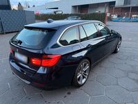 Gebraucht BMW 330 Luxury Line 258 PS (189 kW) 2014 Blau Kombi