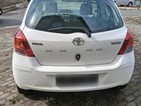 Gebraucht Toyota Yaris 70 PS (51 kW) 2010 Weiß Kleinwagen
