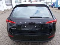 Gebraucht Skoda Scala Ambition 110 PS (80 kW) 2024 Blackmagic perleffekt Kleinwagen