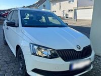 Gebraucht Skoda Fabia Cool Edition 60 PS (44 kW) 2017 Weiß Kleinwagen