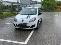 Używany Renault Twingo 75 KM (55 kW) 2011 Biały Hatchback