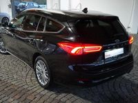 Gebraucht Ford Focus Titanium 125 PS (91 kW) 2020 Schwarz Kombi