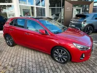 Gebraucht Hyundai i30 Premium 140 PS (102 kW) 2017 Rot Limousine