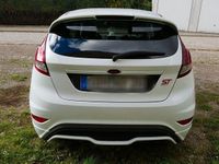 Gebraucht Ford Fiesta ST 182 PS (133 kW) 2014 Weiß Limousine