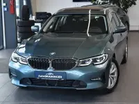 Używany BMW 320 Advantage 190 KM (139 kW) 2021 Niebieski Kombi