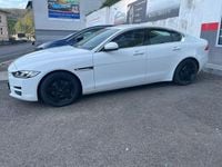 Gebraucht Jaguar XE Prestige 163 PS (119 kW) 2015 Weiß Limousine