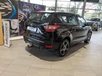 Usado Ford Kuga Vignale 179 HP (131 kW) 2017 Preto SUV