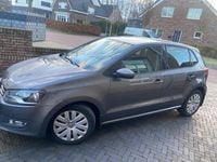 Gebraucht VW Polo Comfortline 90 PS (66 kW) 2012 Grau Kleinwagen