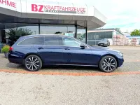Gebraucht Mercedes E300 Avantgarde 306 PS (225 kW) 2022 Blau Kombi
