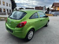 Gebraucht Opel Corsa Selection 69 PS (50 kW) 2012 Grün Kleinwagen