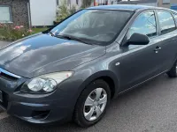 Gebraucht Hyundai i30 109 PS (80 kW) 2010 Grau Limousine