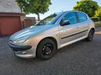Gebraucht Peugeot 206 90 PS (66 kW) 2002 Grau Limousine