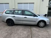Gebraucht Ford Focus Ambiente 109 PS (80 kW) 2006 Silber Limousine