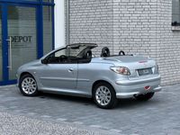 gebraucht Peugeot 206 CC Cabriolet Platinum*Klimaaut.* SHZ * AUX *