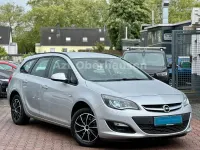 Gebraucht Opel Astra Selection 110 PS (80 kW) 2015 Silber Kombi