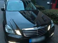 Gebraucht Mercedes E220 170 PS (125 kW) 2011 Schwarz Kleinwagen