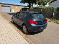 Gebraucht Opel Astra Edition 116 PS (85 kW) 2010 Blau Limousine