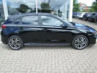 Neu Hyundai i30 N Line 150 PS (110 kW) 2026 Schwarz Limousine