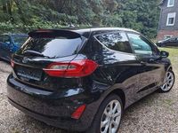 Gebraucht Ford Fiesta Titanium 125 PS (91 kW) 2017 Schwarz Kleinwagen