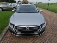 Gebraucht VW Arteon 150 PS (110 kW) 2019 Grau Limousine