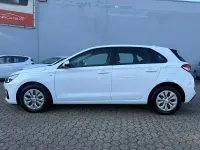 Gebraucht Hyundai i30 Select 120 PS (88 kW) 2023 Weiß Limousine