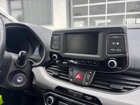 Gebraucht Hyundai i30 120 PS (88 kW) 2017 Andere farben Kombi