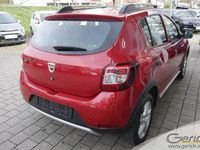 Gebraucht Dacia Sandero Prestige 90 PS (66 kW) 2015 Flammenrot metallic Kleinwagen