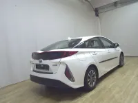 Gebraucht Toyota Prius 122 PS (89 kW) 2020 Weiss Kleinwagen