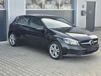 Gebraucht Mercedes A180 122 PS (89 kW) 2016 Schwarz Limousine