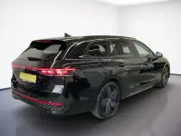 Gebraucht VW Passat R-line 193 PS (141 kW) 2024 Grenadillschwarz metallic Kombi